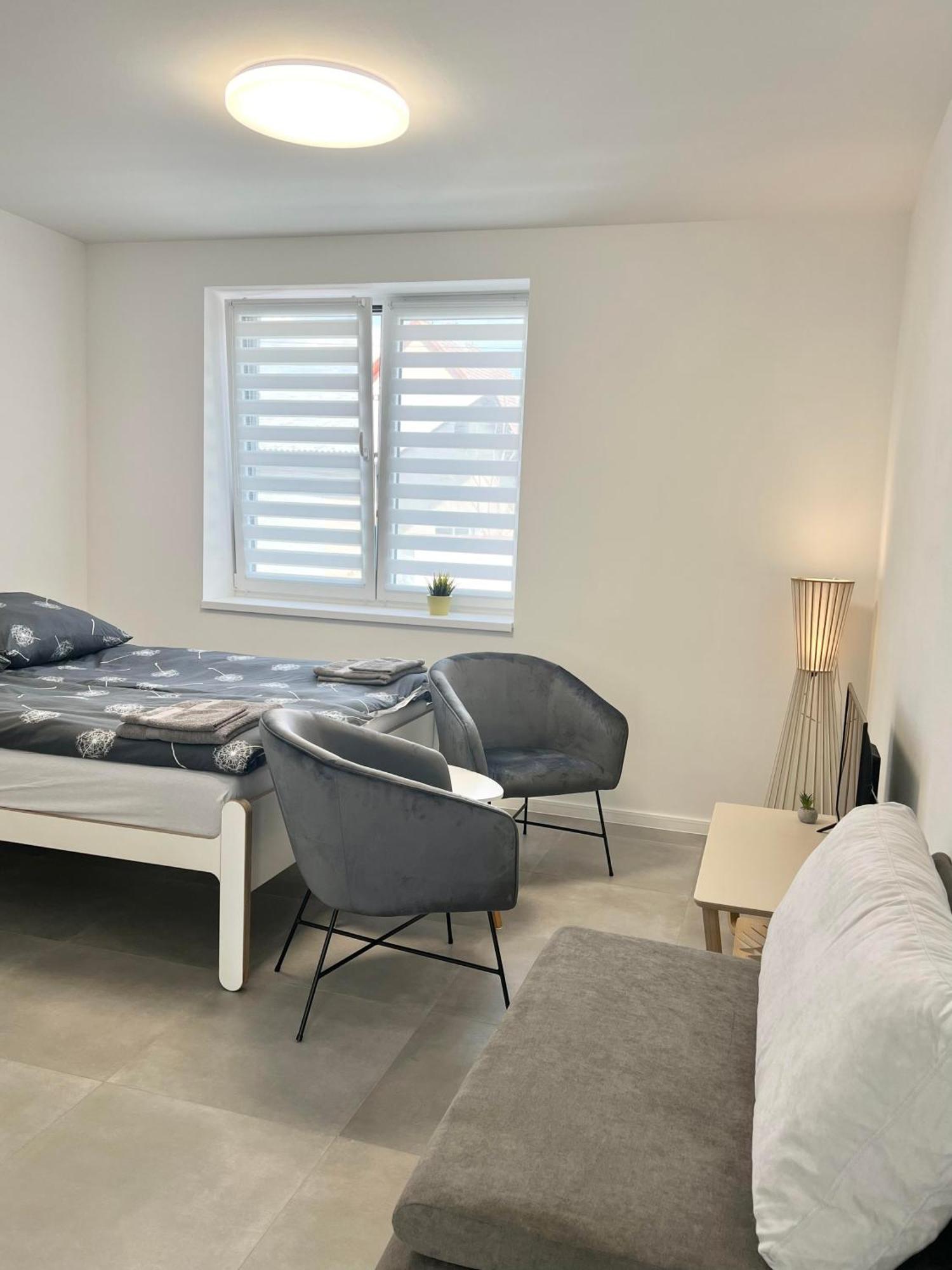 2 Moderne Apartmany 19 A 95 V Sukromi V Centre Mesta Turčianske Teplice Eksteriør billede