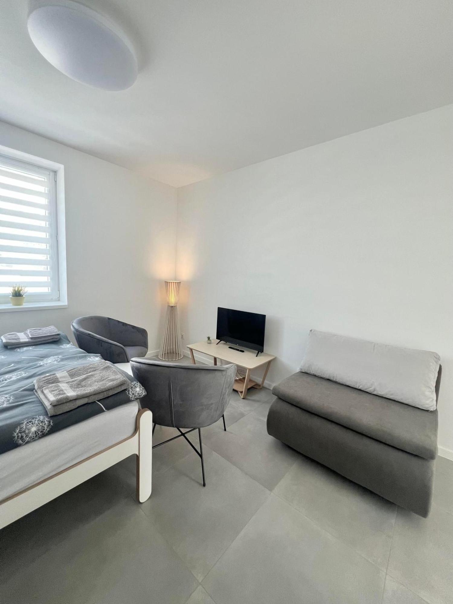 2 Moderne Apartmany 19 A 95 V Sukromi V Centre Mesta Turčianske Teplice Eksteriør billede