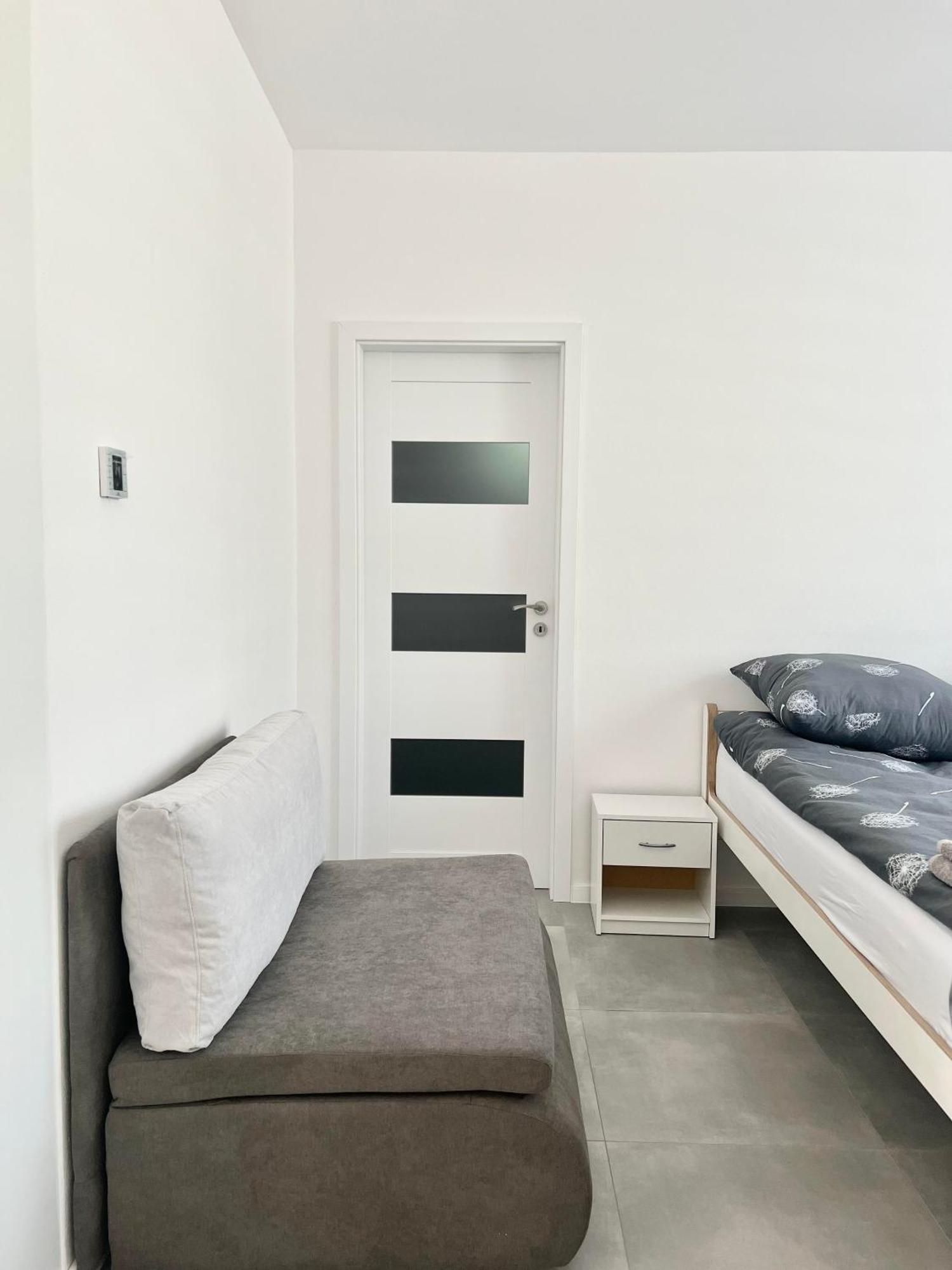 2 Moderne Apartmany 19 A 95 V Sukromi V Centre Mesta Turčianske Teplice Eksteriør billede